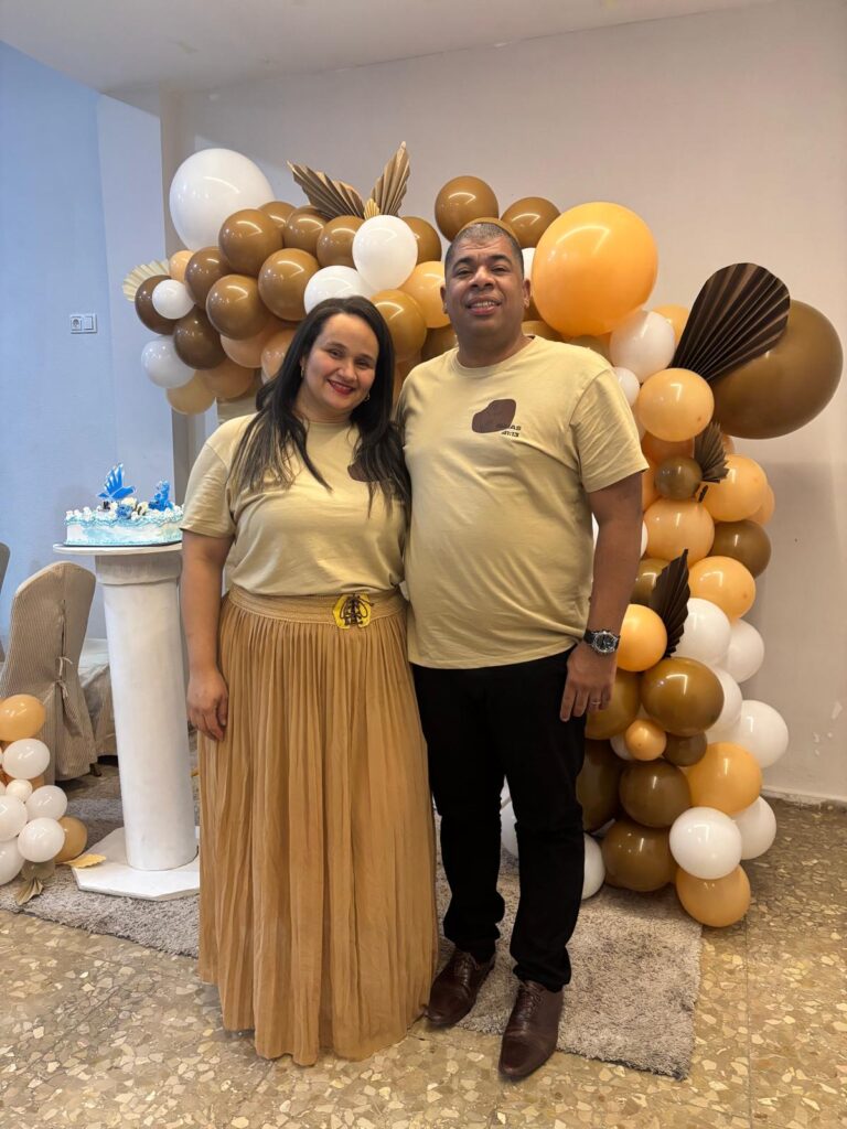 Pastor Manoel Silva y Naiara Silva